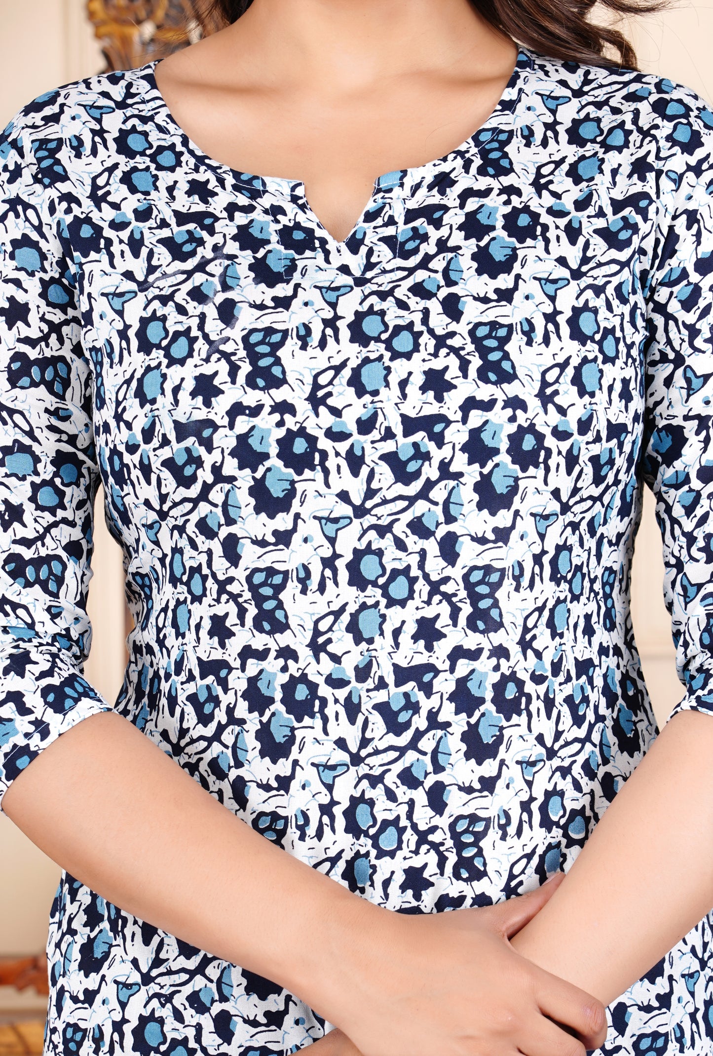 Blue Floral Print Short Kurti – Casual Wear"