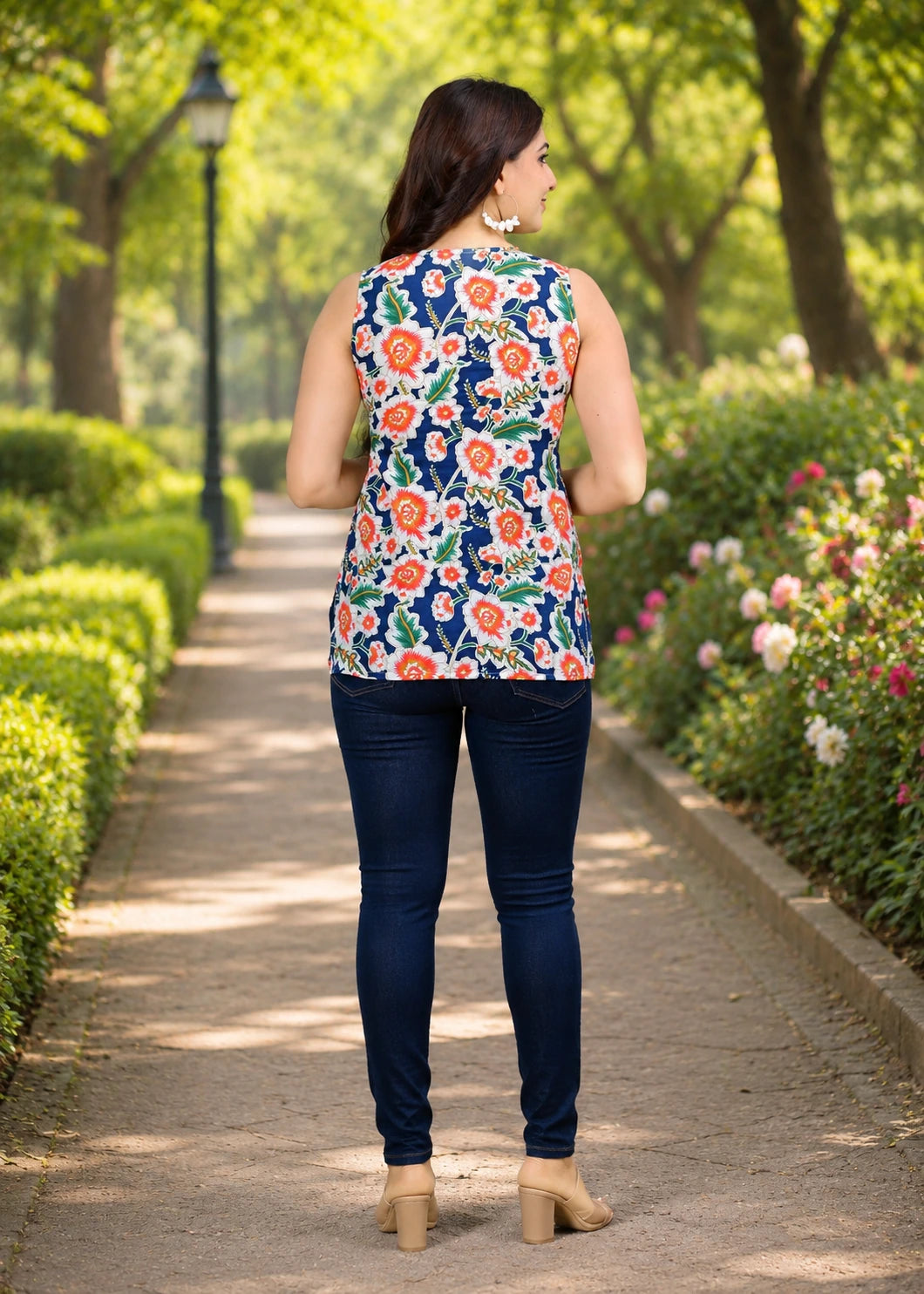 Multicolor Sleeveless Top for Women - side